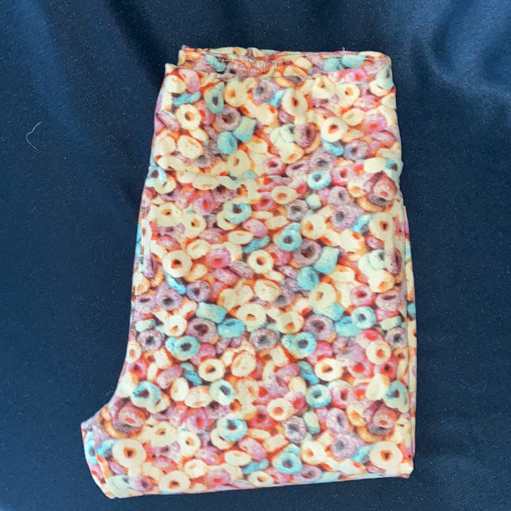 Lularoe OS fruit loops leggings